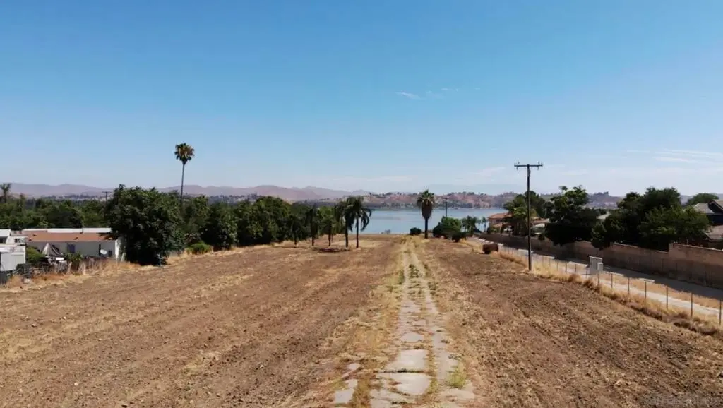 15712 Grand, Lake Elsinore, CA — listing photo 1