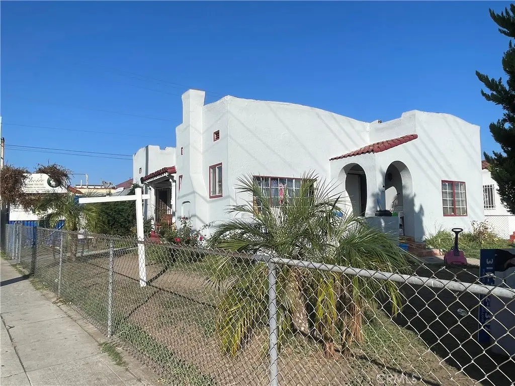 2703 Walnut Street, Huntington Park, CA — listing photo 1