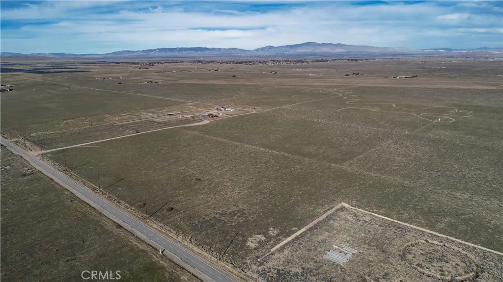 3 W H Avenue, Lancaster, CA — listing photo 1