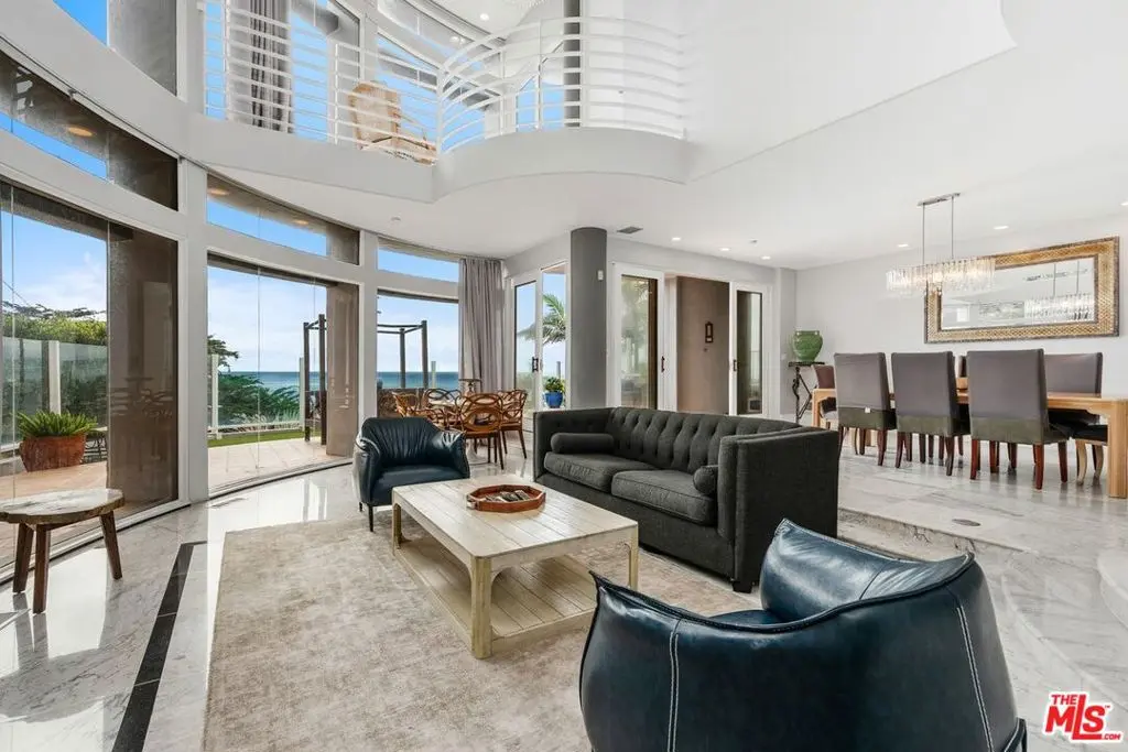Residential Lease for rent at 11834 Pacific Coast Highway, Malibu, Los Angeles County, CA featuring 3 beds and 4 baths