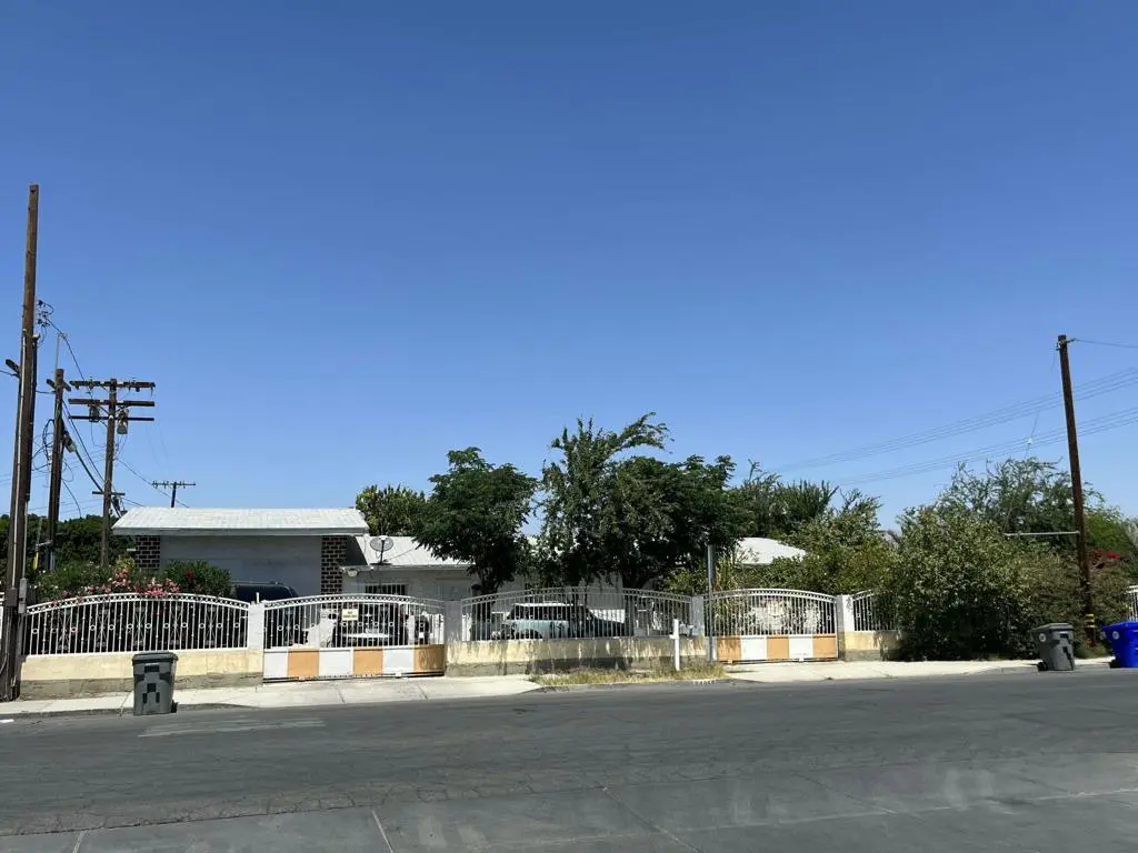 Single Family Residence for sale at 84966 Calle Verde, Coachella, CA featuring 6 beds and 3 baths