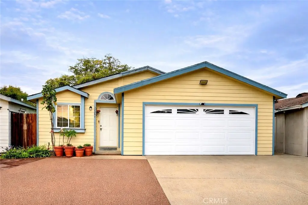 32901 Crescent Avenue, Lake Elsinore, CA — listing photo 1