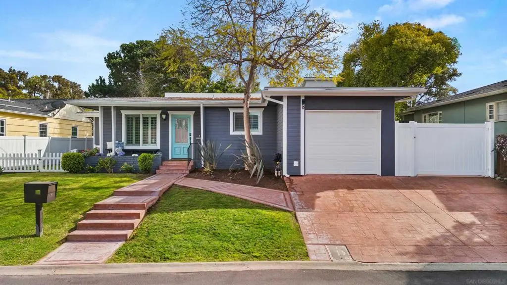 Single Family Residence for rent at 1865 Mission Cliff Drive, San Diego, CA featuring 3 beds and 2 baths