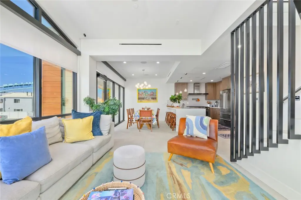 Condominium for rent at 504 E Balboa Blvd, Newport Beach, CA featuring 3 beds and 2 baths