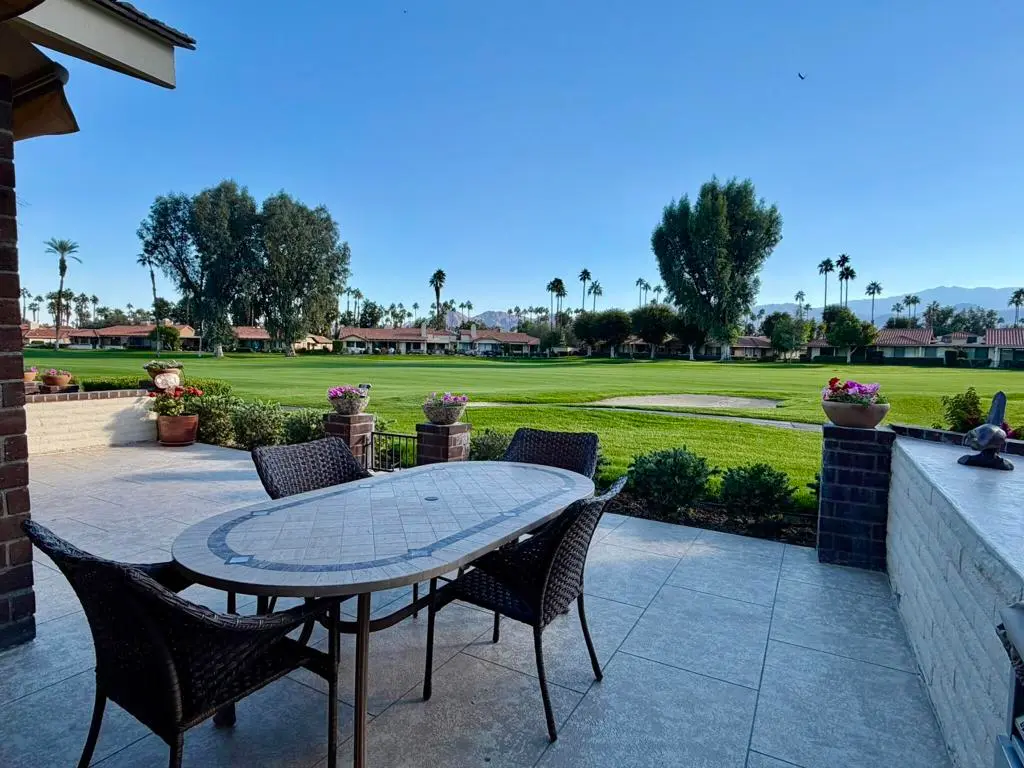 Residential Lease for rent at 205 Las Lomas, Palm Desert, Riverside County, CA featuring 2 beds and 2 baths