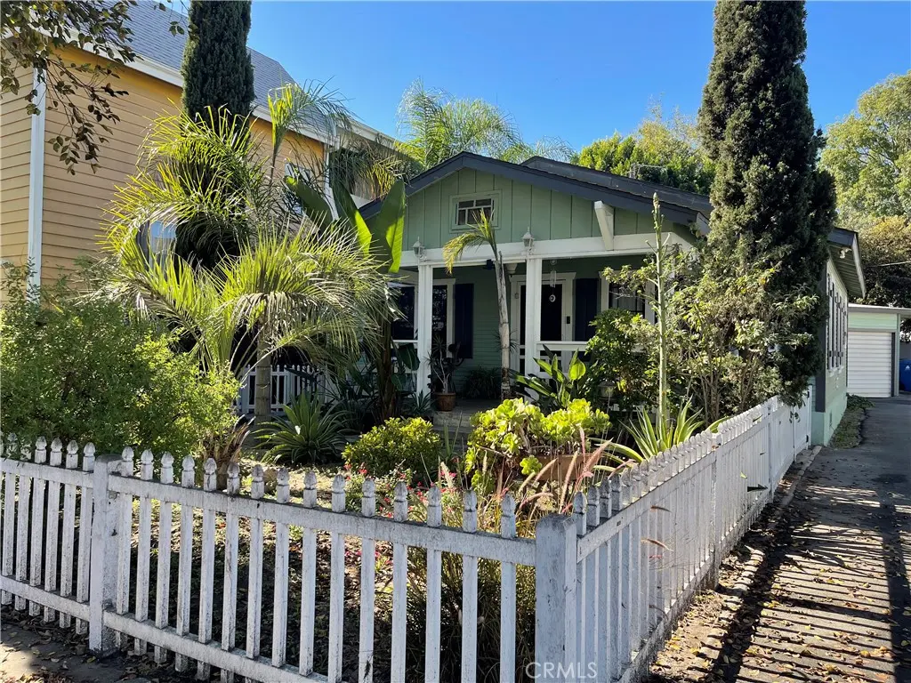 5221 Satsuma, North Hollywood, CA — listing photo 1