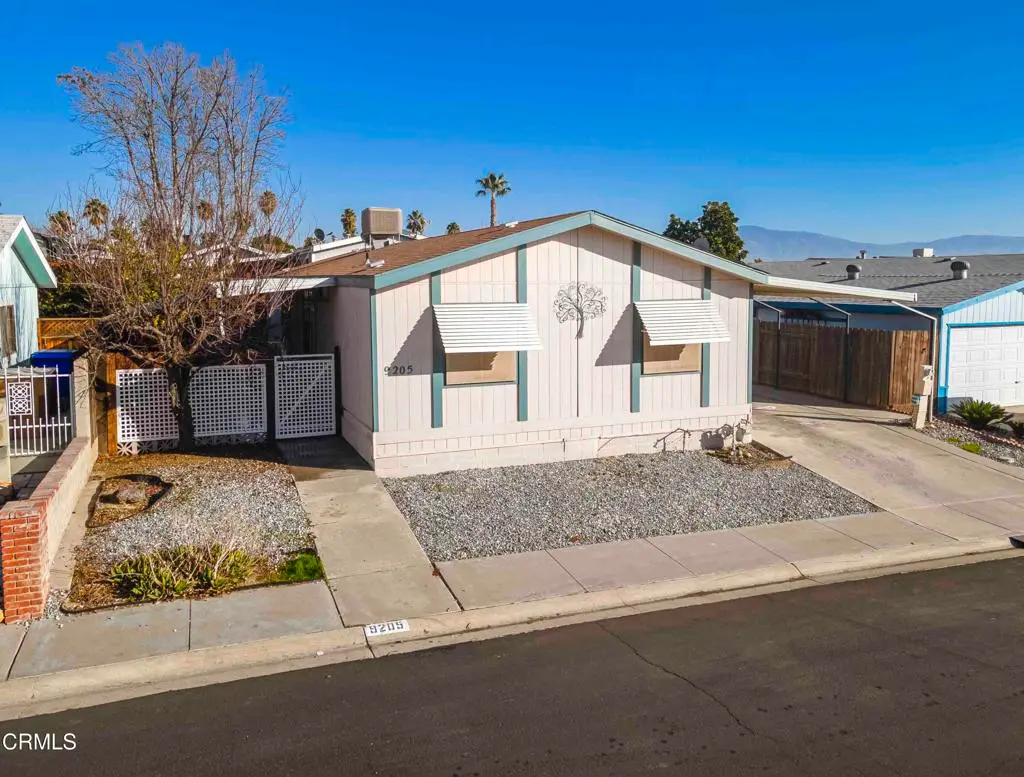 9205 Eastwind Circle, Bakersfield, CA — listing photo 1