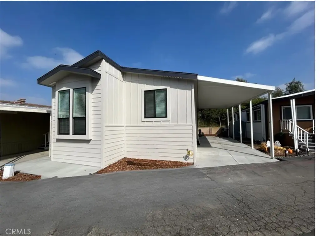 17261 Gothard Street 13, Huntington Beach, CA — listing photo 1