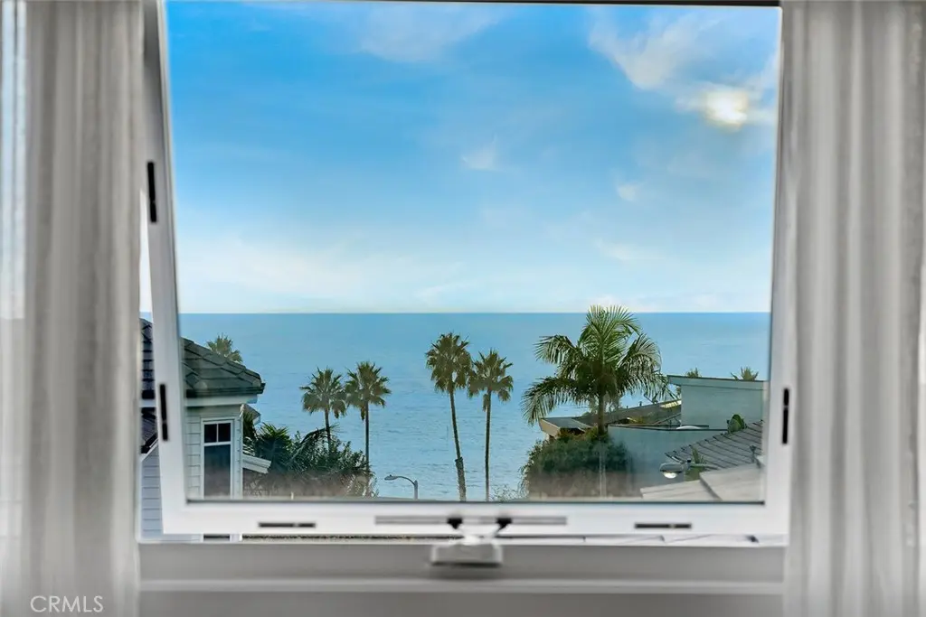 Single Family Residence for rent at 45 Emerald Bay, Laguna Beach, CA featuring 4 beds and 3 baths