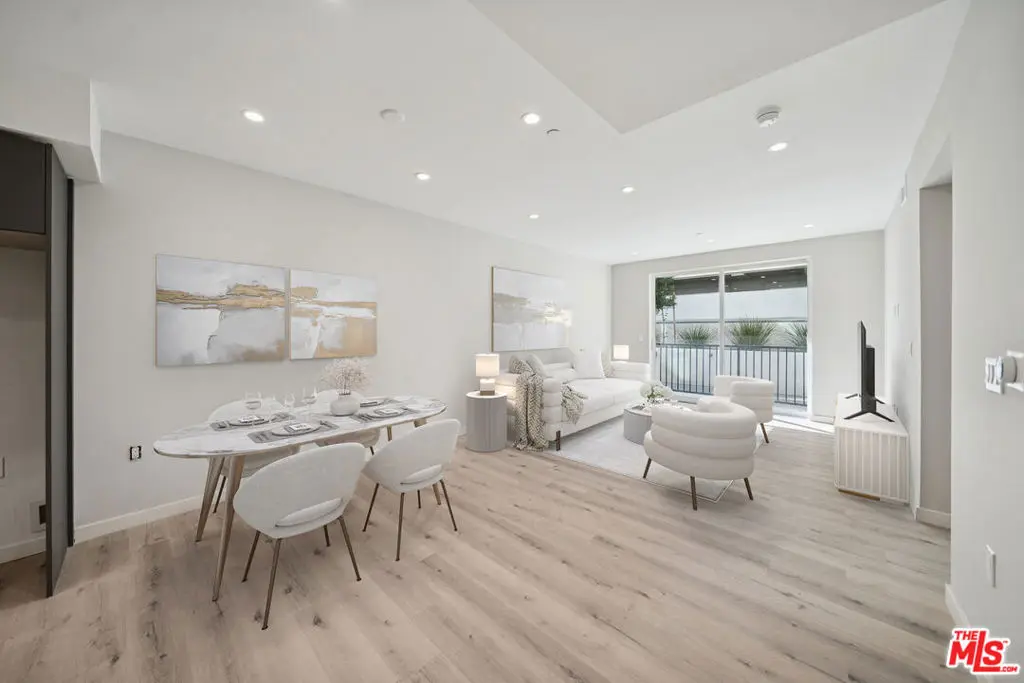 Residential Lease for rent at 1051 S Corning Street 102, Los Angeles, Los Angeles County, CA featuring 2 beds and 3 baths