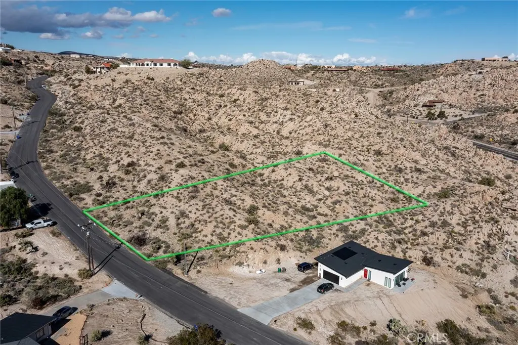 57154 Buena Suerte Road, Yucca Valley, CA — listing photo 1