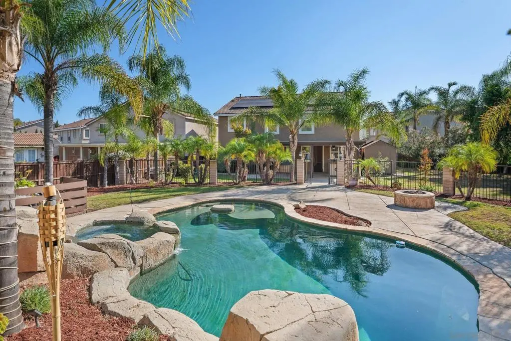 Single Family Residence for sale at 23600 Desert Oak Ln, Murrieta, CA featuring 4 beds and 3 baths