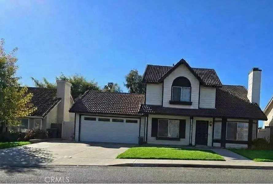 1376 Darwin Drive, Oceanside, CA — listing photo 1