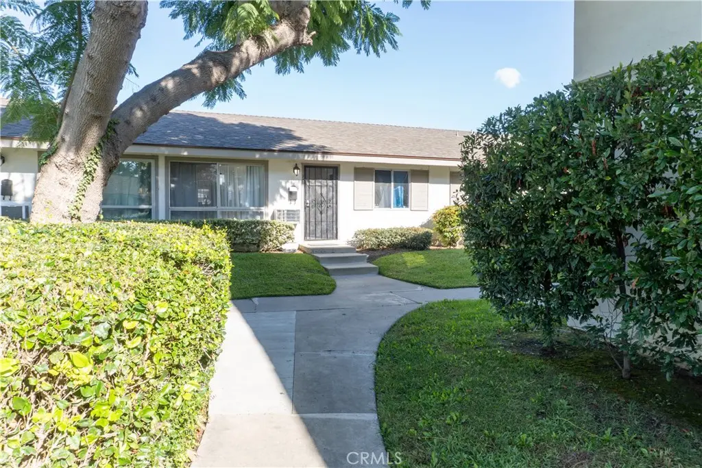 14802 Newport Ave 2B, Tustin, CA — listing photo 1