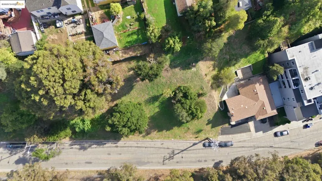 9680 Mountain Blvd, Oakland, CA — listing photo 1