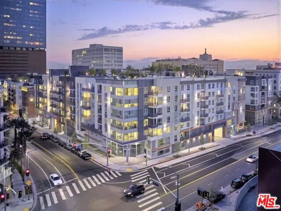 Residential Lease for rent at 1120 W 6th Street 1532, Los Angeles, Los Angeles County, CA and 1 bath