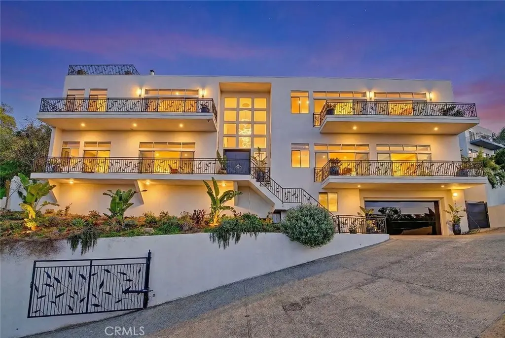 3952 Oakfield Drive, Sherman Oaks, CA — listing photo 1