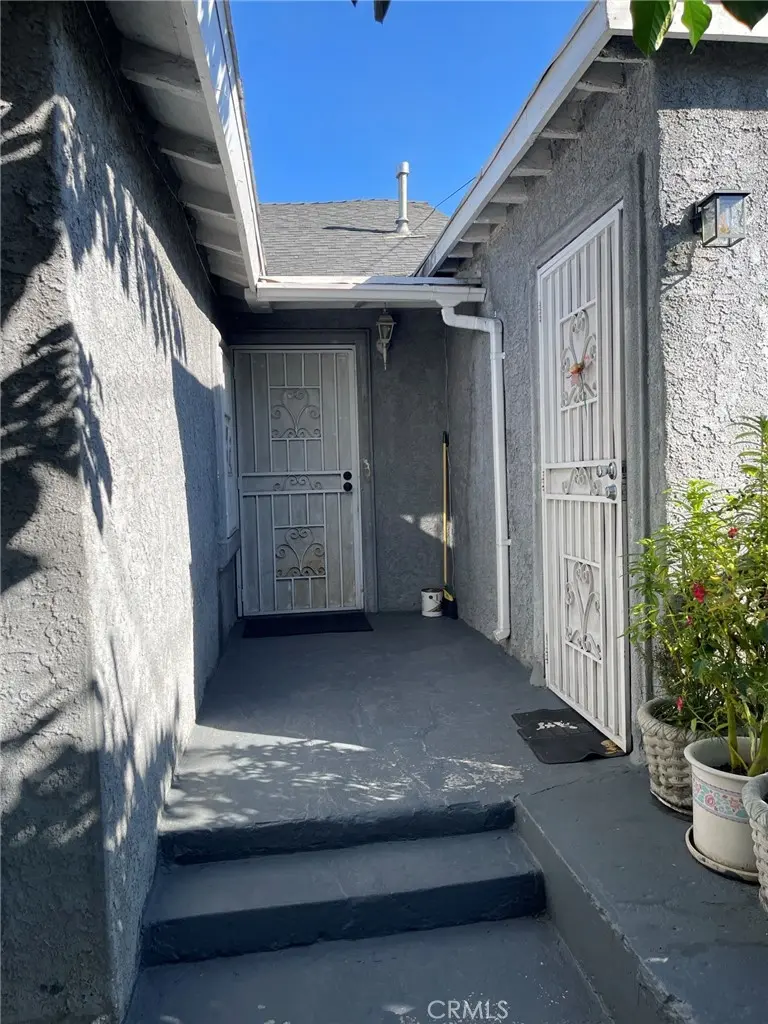 Triplex for sale at 9536 Compton, Los Angeles, CA