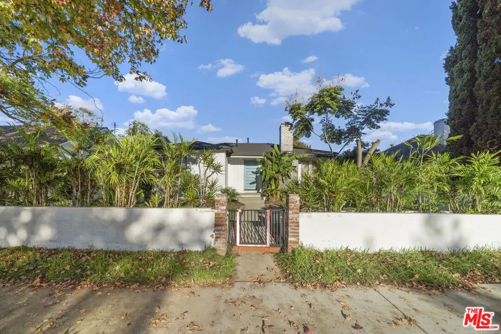 Single Family Residence for sale at 2646 Westwood Boulevard, Los Angeles, CA featuring 5 beds and 4 baths