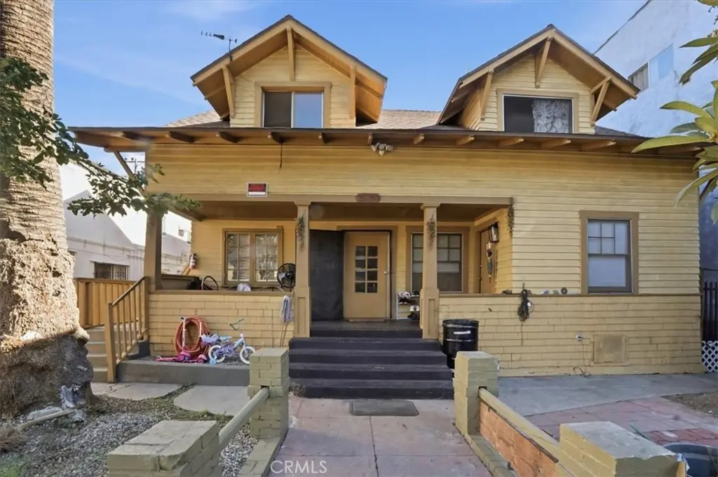 Quadruplex for sale at 2104 Park Grove, Los Angeles, CA
