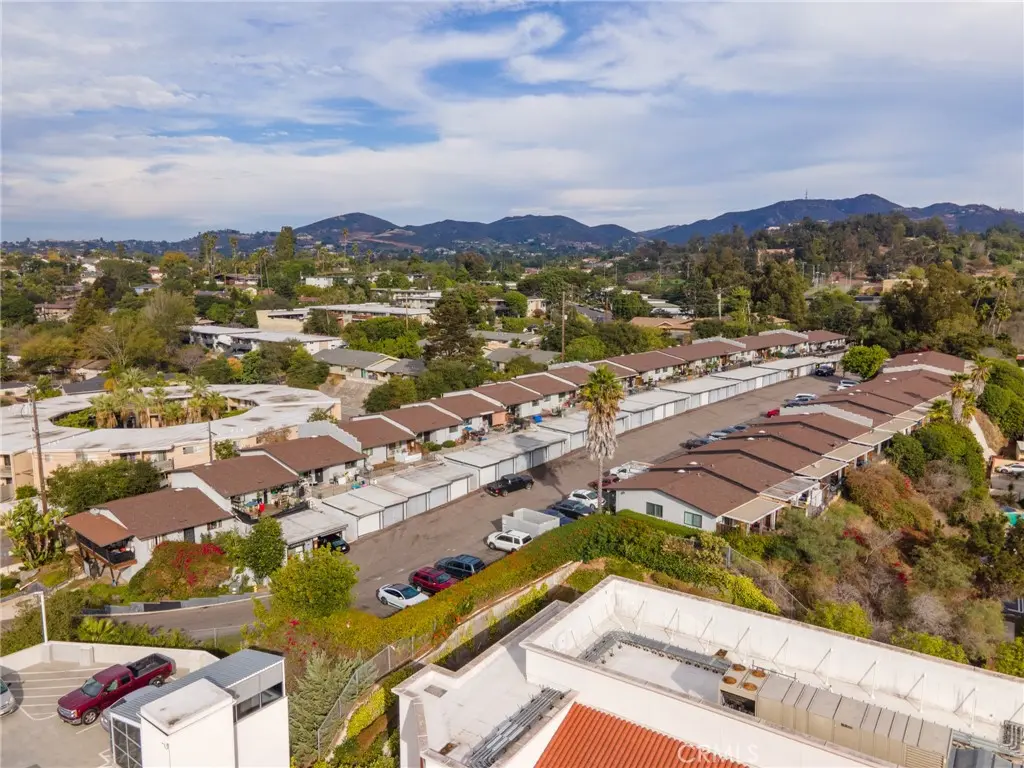 1010 Clearbrook Lane, Vista, CA — listing photo 1