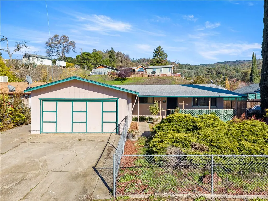 3944 Country Club Drive, Lucerne, CA — listing photo 1