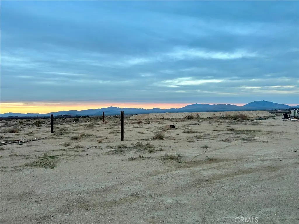 36352 Rodeo Road, Lucerne Valley, CA — listing photo 1