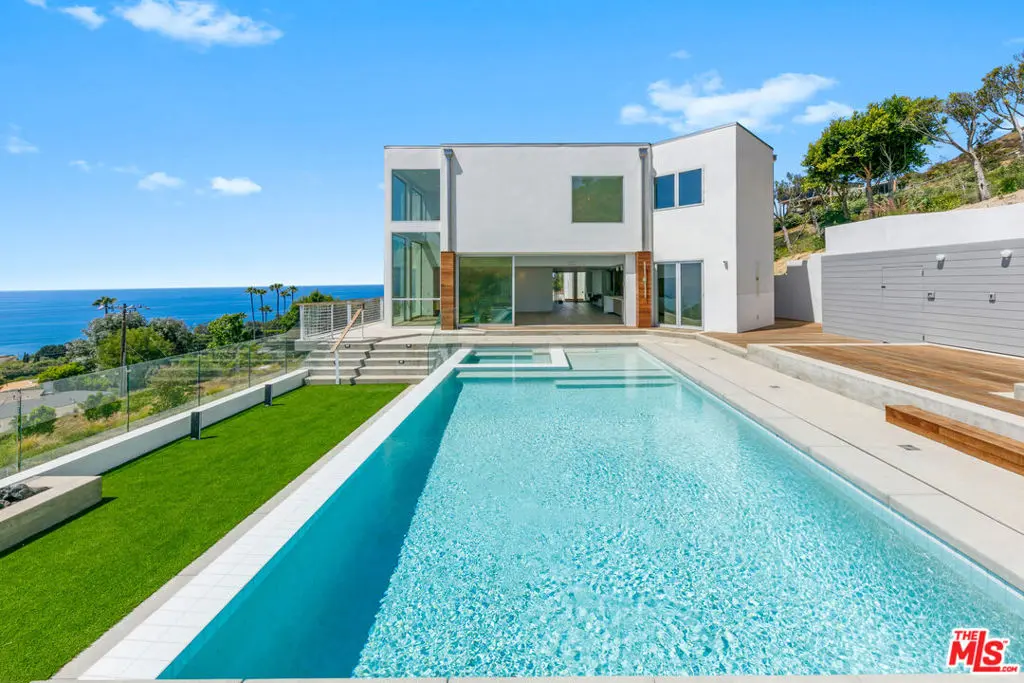 Residential Lease for rent at 31351 Pacific Coast Highway, Malibu, Los Angeles County, CA featuring 5 beds and 6 baths