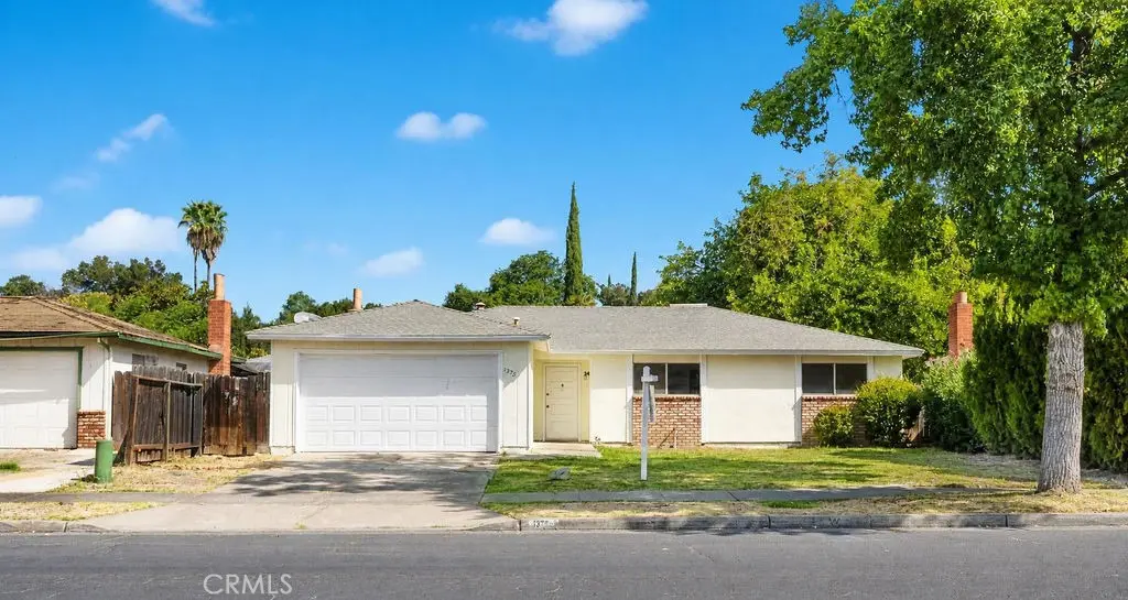 1375 Loughborough, Merced, CA — listing photo 1