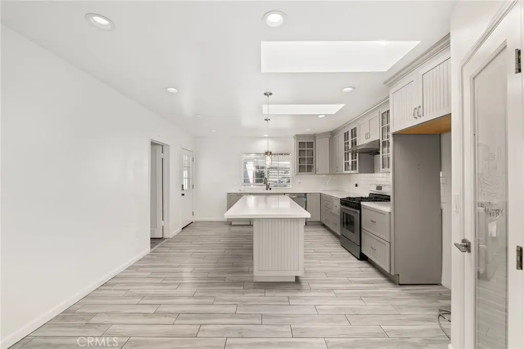 Single Family Residence for rent at 587 E Arrow, Upland, CA featuring 5 beds and 2 baths