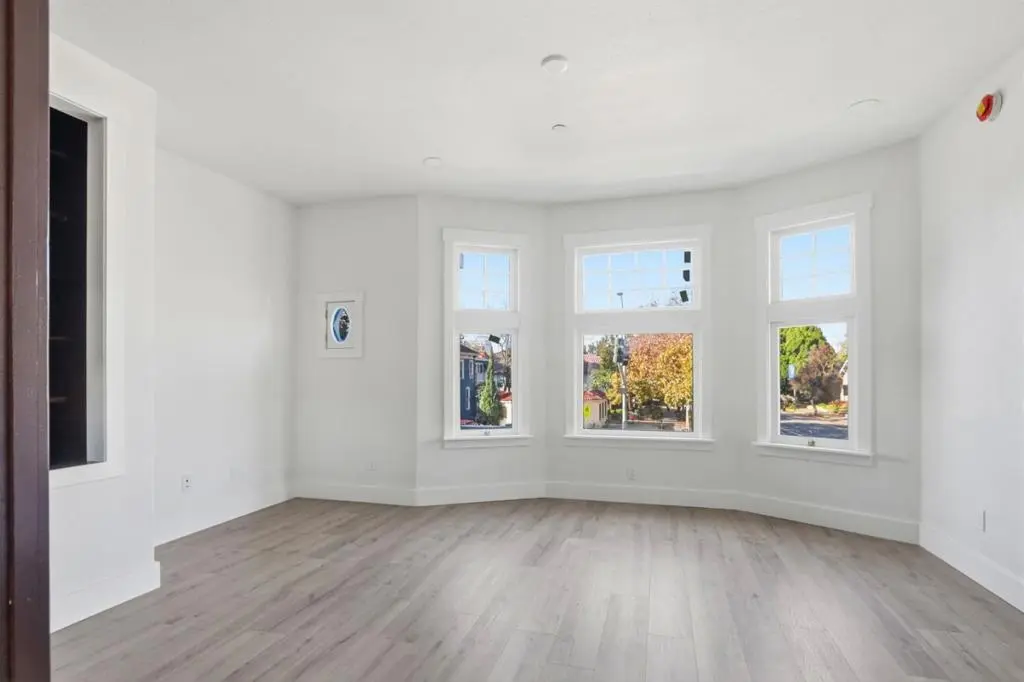 Condominium for sale at 140 E Reed Street 4, San Jose, CA featuring 2 beds and 1 bath
