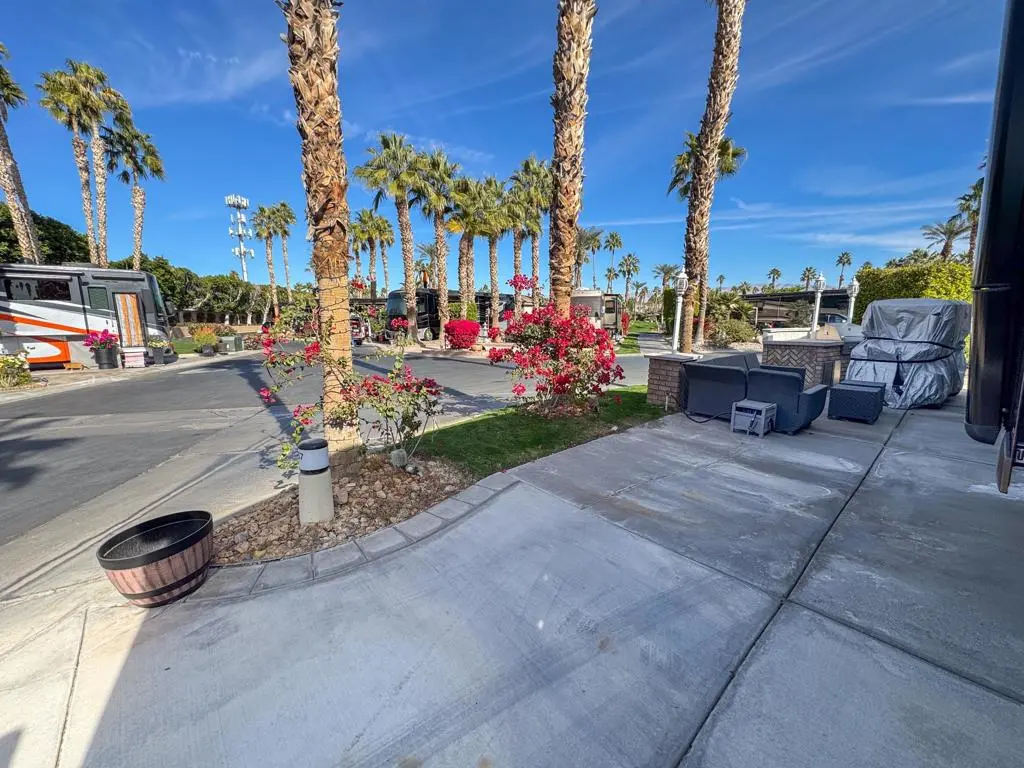 Mobile Home for sale at 80394 Avenue 48 157, Indio, CA