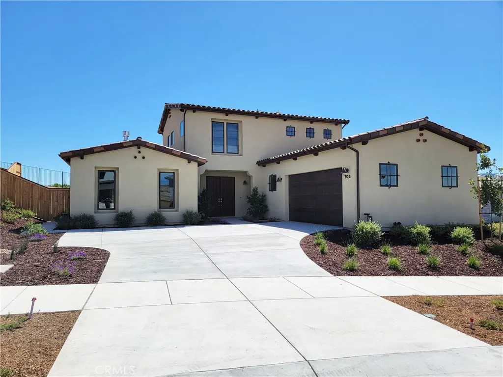 706 Manor Lane, Paso Robles, CA — listing photo 1