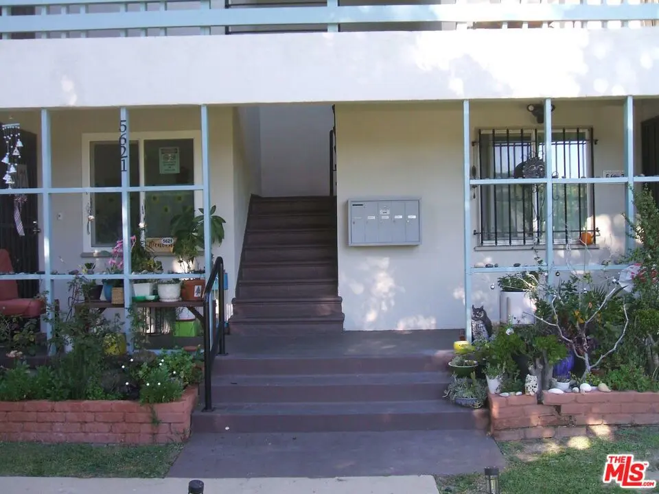Condominium for sale at 5619 1/2 W Clemson Street 1/2, Los Angeles, CA featuring 2 beds and 1 bath