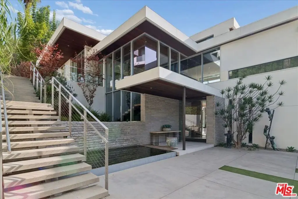 Single Family Residence for rent at 1232 Sunset Plaza Drive, Los Angeles, CA featuring 8 beds and 9 baths