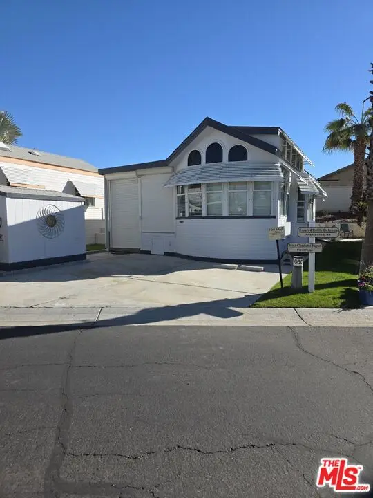 Manufactured In Park for sale at 84136 Avenue 44 660, Indio, CA featuring 1 bed and 1 bath