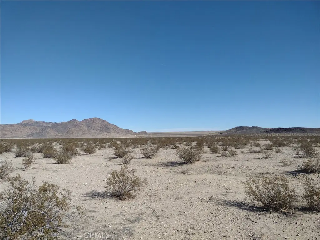25 Dune (near) Road, Lucerne Valley, CA — listing photo 1