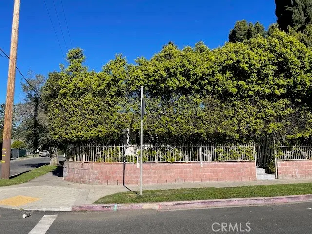 11143 Emelita, North Hollywood, CA — listing photo 1