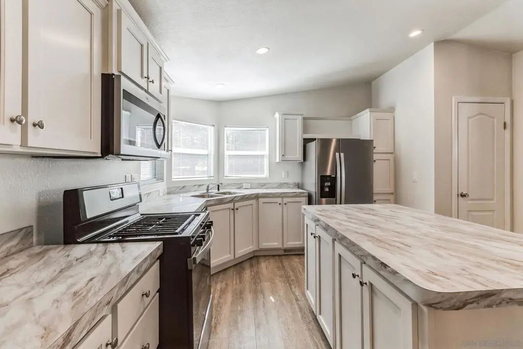 22899 Byron Rd 35, Crestline, CA — listing photo 1