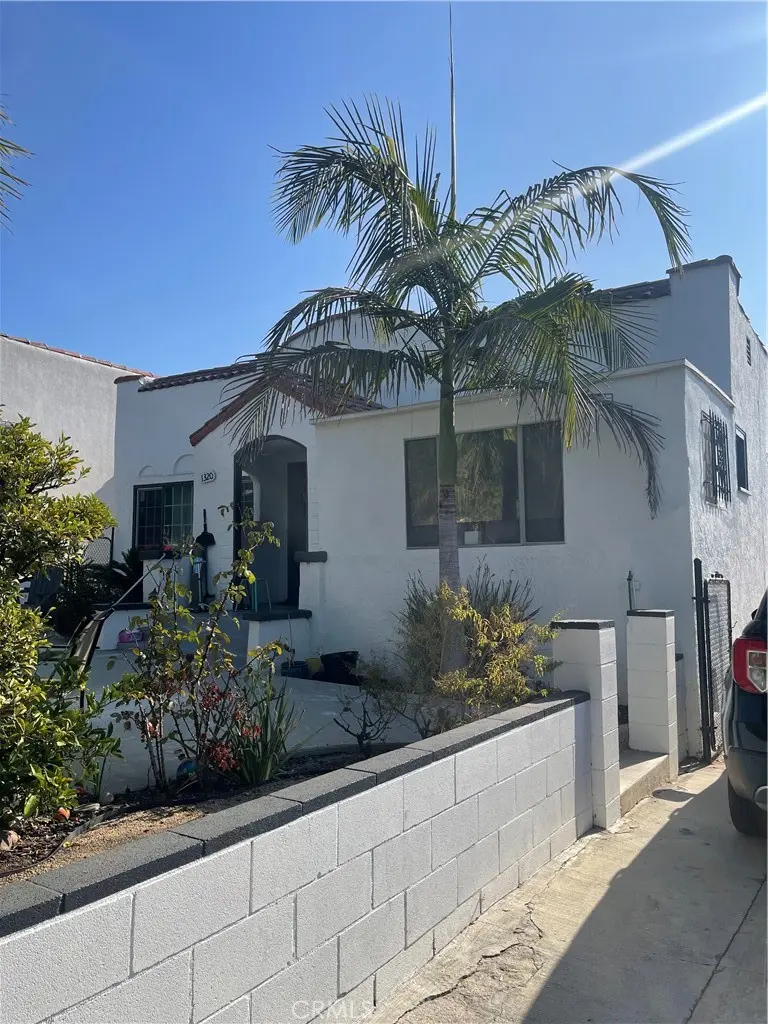 Duplex for sale at 1320 S Hudson, Los Angeles, CA