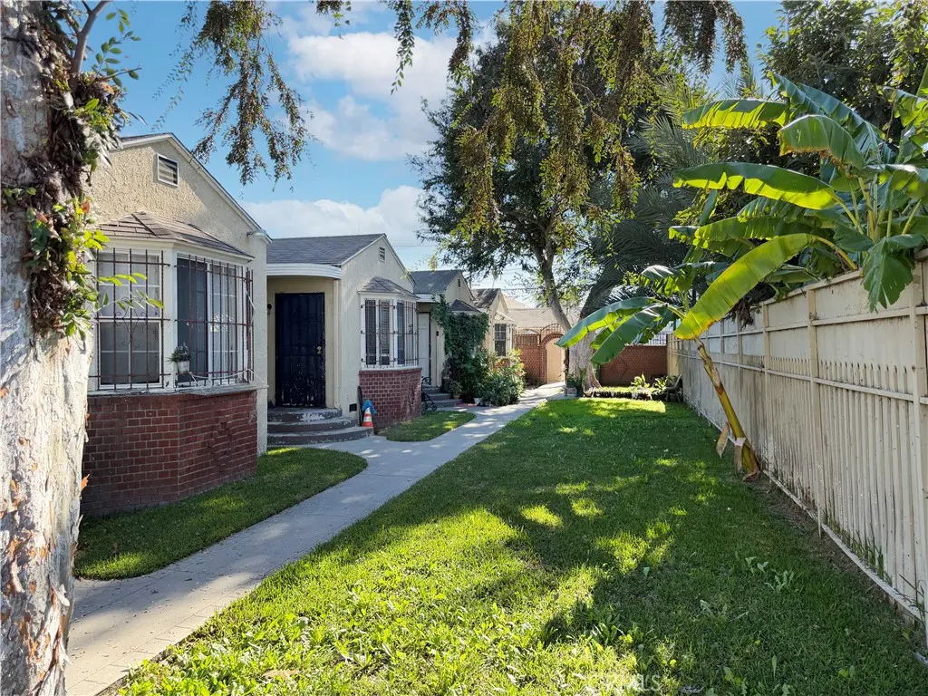 Quadruplex for sale at 338 W Magnolia Street, Compton, CA