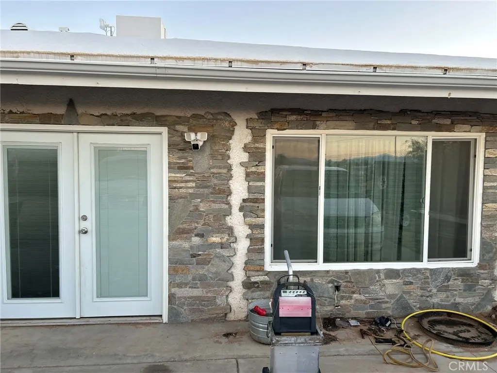 1749 S Valley View, Ridgecrest, CA — listing photo 1