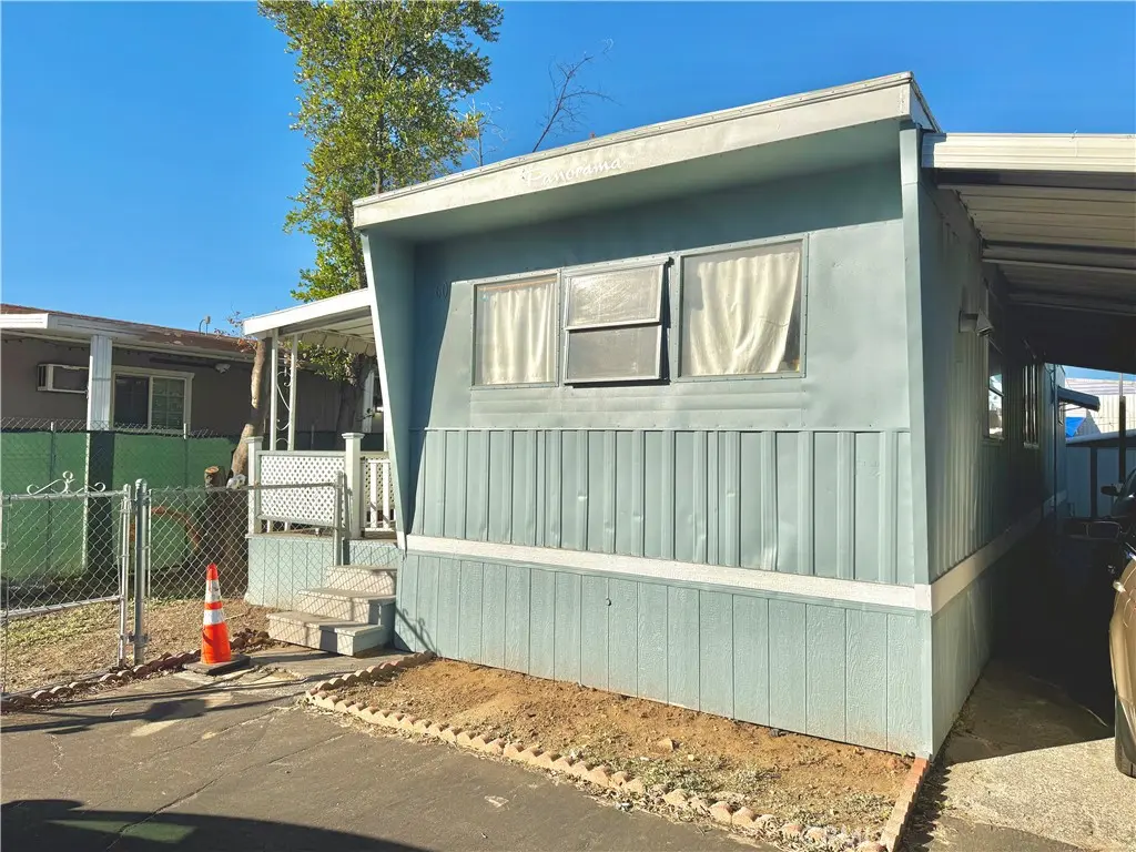 160 S Eucalyptus 60, Rialto, CA — listing photo 1
