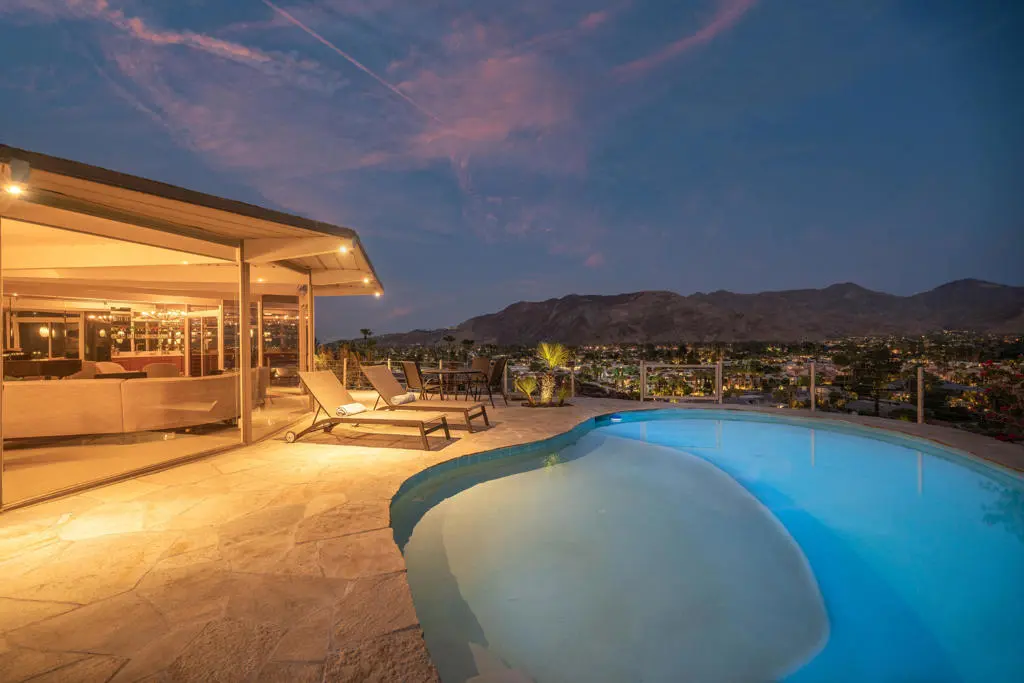 Residential Lease for rent at 17 Cahuilla Hills Drive, Palm Springs, Riverside County, CA featuring 2 beds and 2 baths