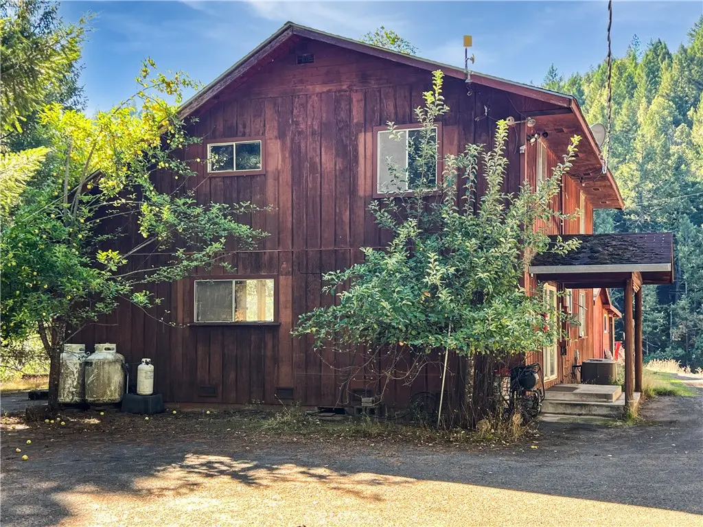 8555 Cave Creek Road, Redwood Valley, CA — listing photo 1