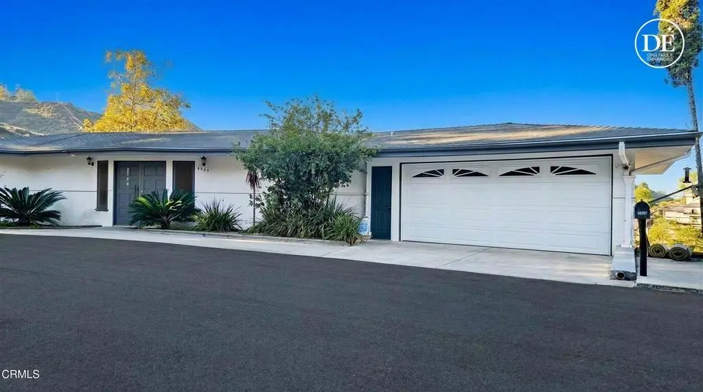 Single Family Residence for sale at 2786 Kennington Drive, Glendale, CA featuring 4 beds and 3 baths
