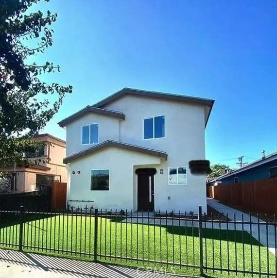 1128 1/2 E 28th, Los Angeles, CA — listing photo 1