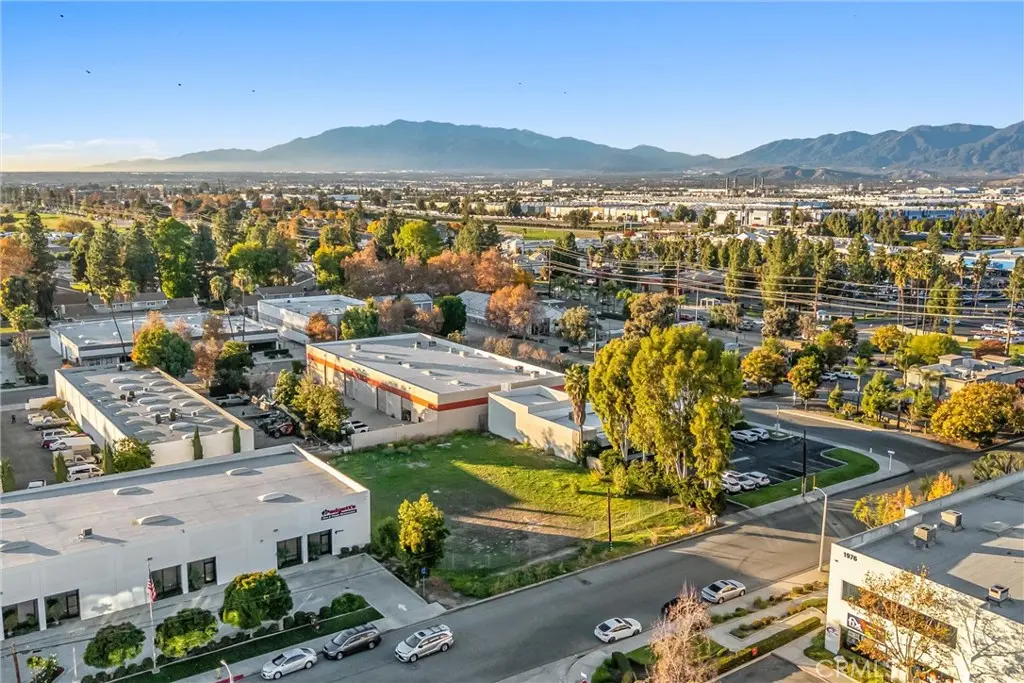 575 New Jersey Street, Redlands, CA — listing photo 1