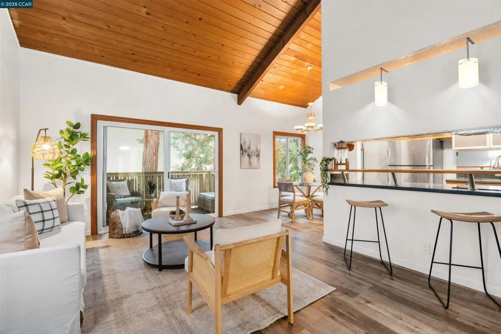 Condominium for sale at 2720 Oak Rd 129, Walnut Creek, CA featuring 2 beds and 1 bath