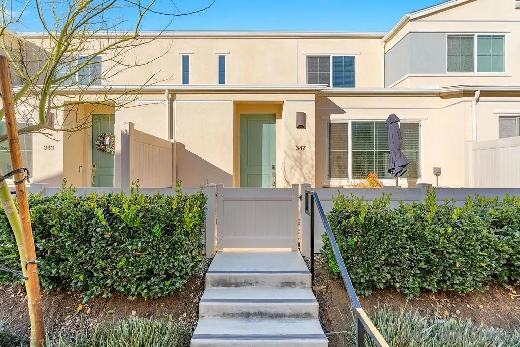347 Sweet Pl, Fallbrook, CA — listing photo 1